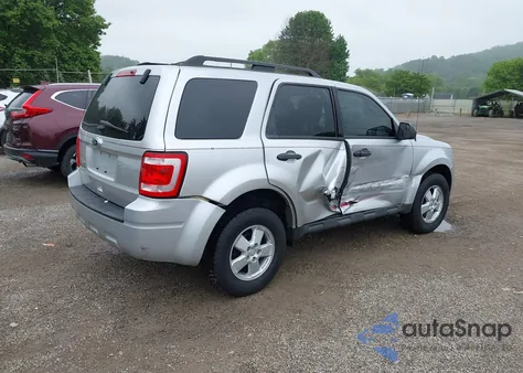 2011 Ford Escape Xlt z USA, uszkodzony, nr VIN 1FMCU0D78BKB32984